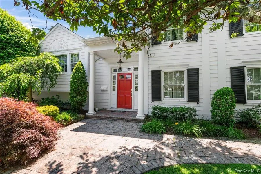 100 Cabot Road, Massapequa, NY 11758 - #2