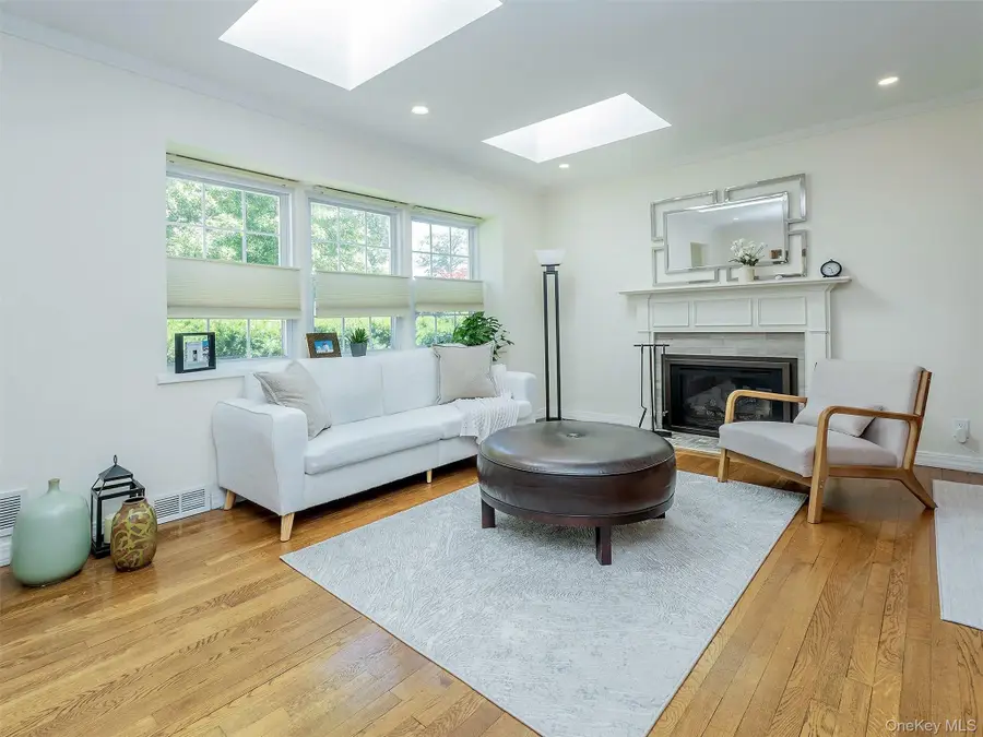25 Andover Road, Port Washington, NY 11050 - #2