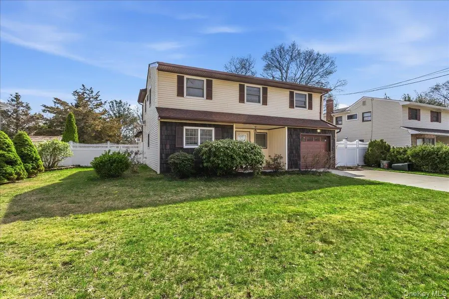 123 Avenue B, Holbrook, NY 11741 - #3