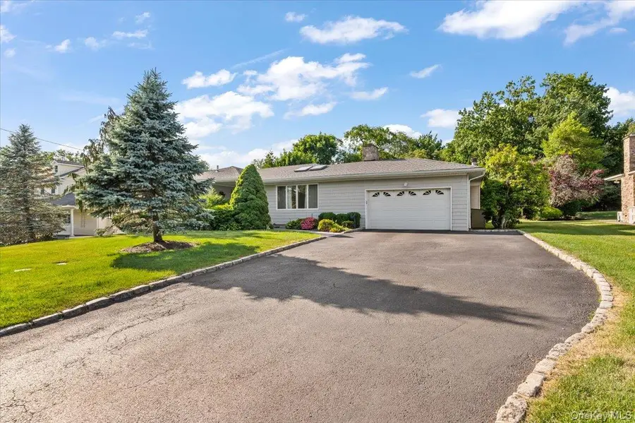 18 Hickman Street, Syosset, NY 11791 - #3