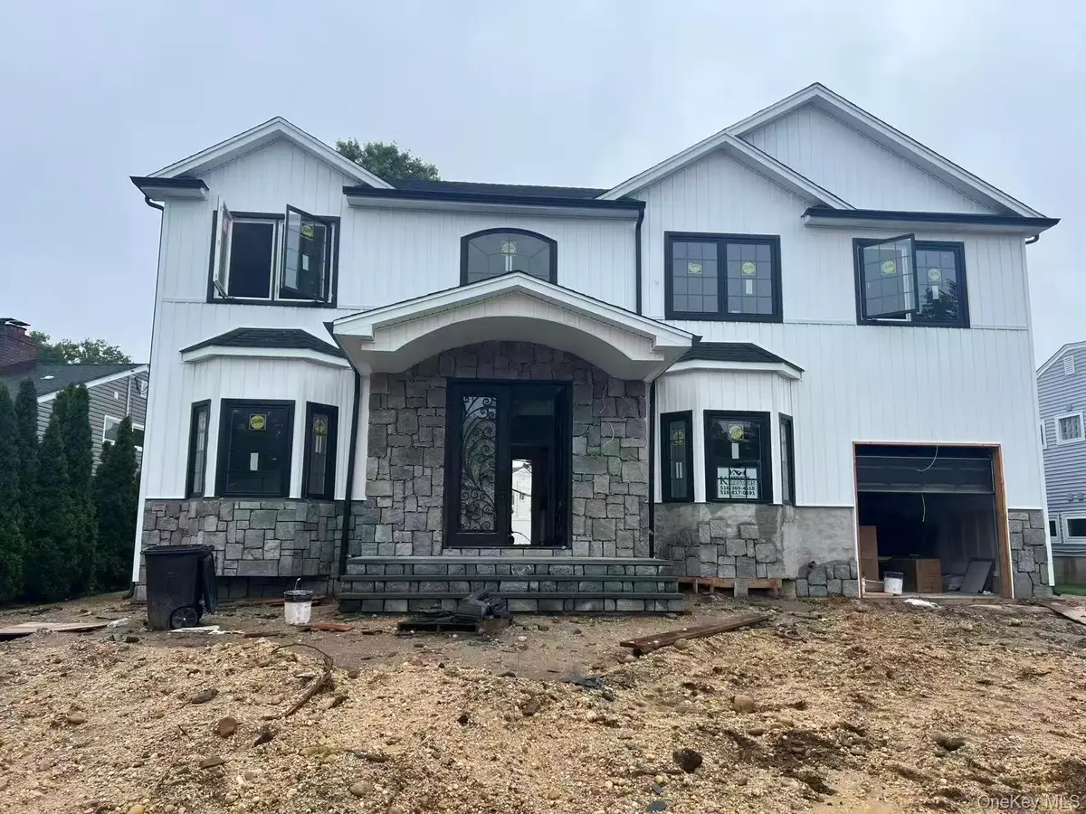 112 Columbia Drive, Jericho, NY 11753 - #1