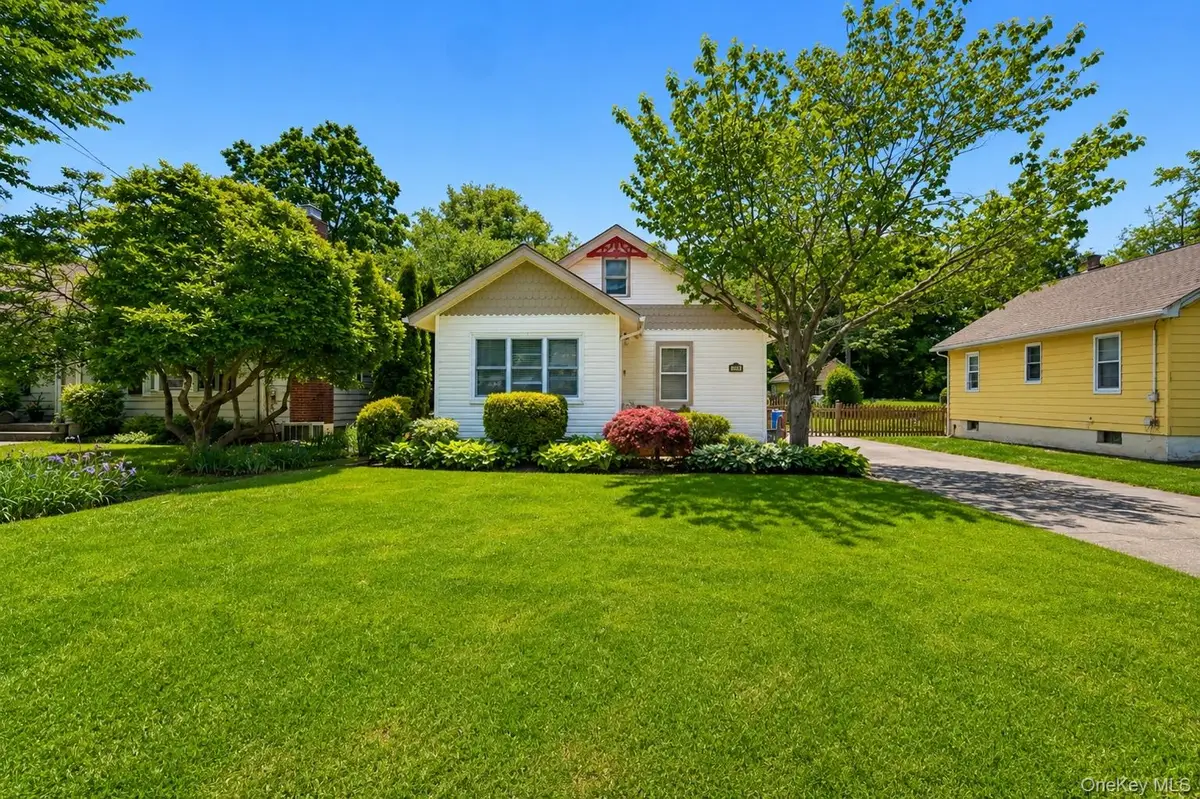 105 4th Avenue, East Northport, NY 11731 - #1