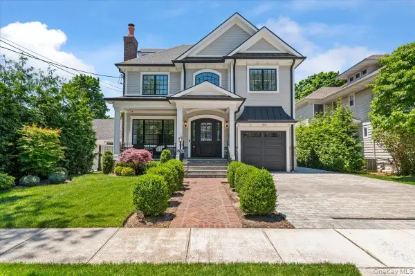 66 Liberty Avenue, Rockville Centre, NY 11570