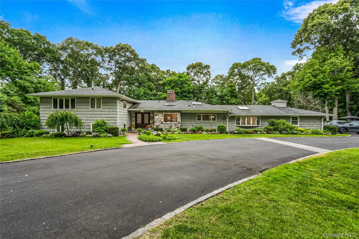 19 Tappentown Lane, Brookville, NY 11545 - #1
