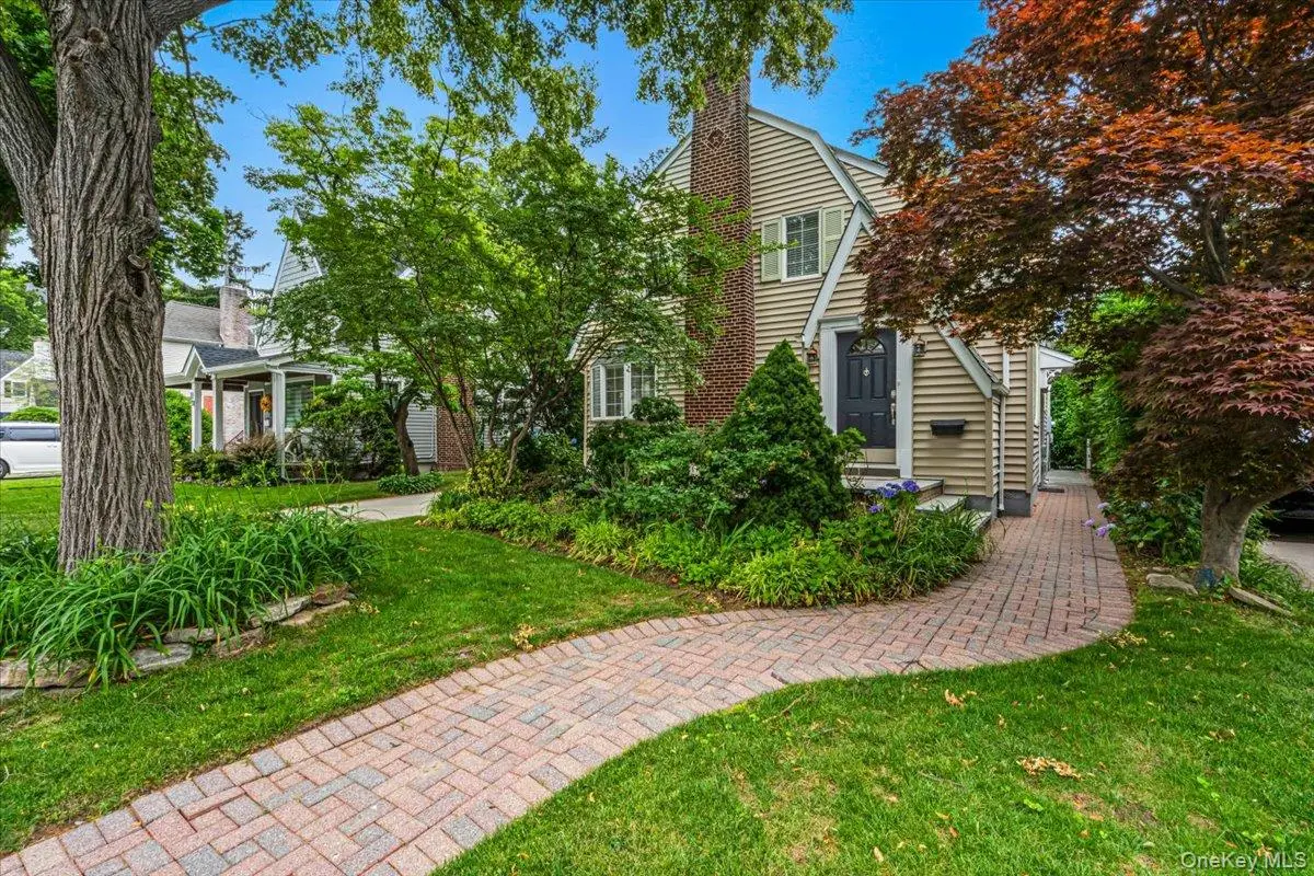 84 Fernwood Terrace, Garden City, NY 11530 - #1