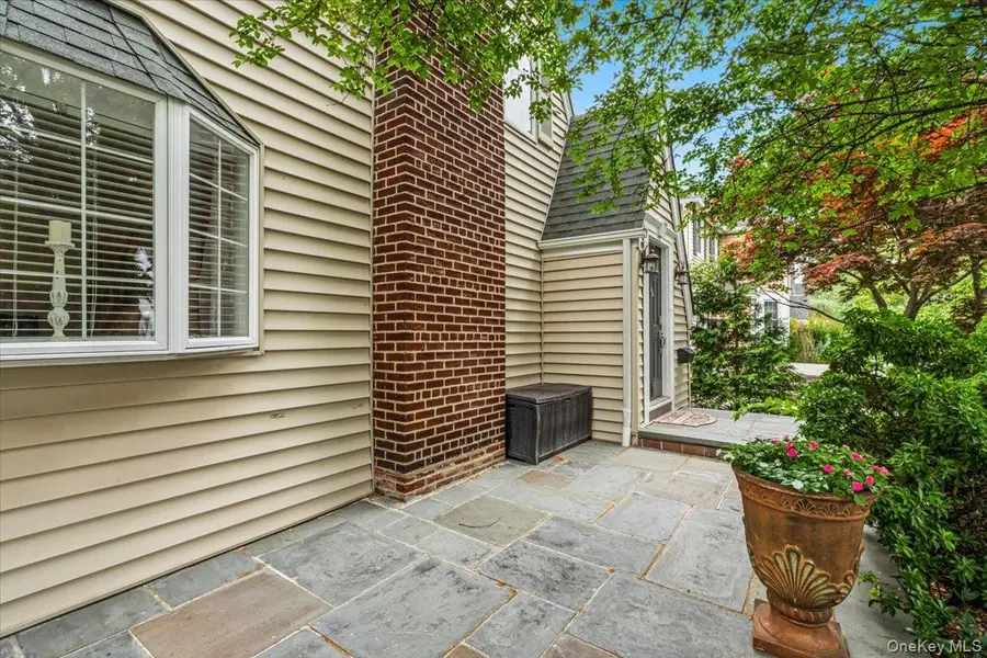 84 Fernwood Terrace, Garden City, NY 11530 - #3
