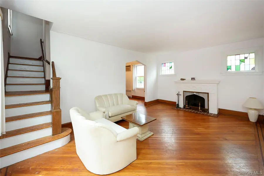 48 Surrey Commons, Lynbrook, NY 11563 - #3