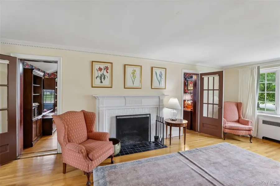 105 Stewart Avenue, Garden City, NY 11530 - #3