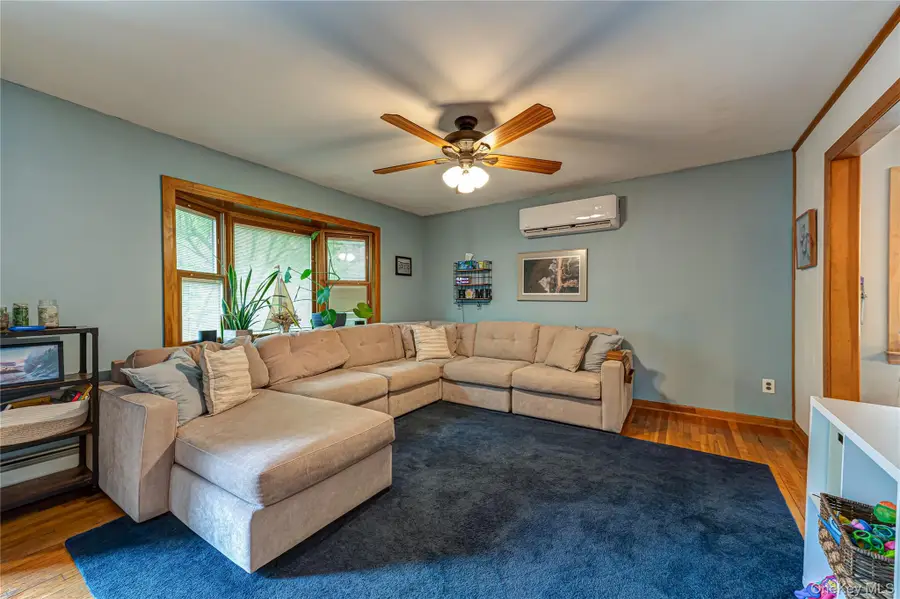 23 Oak Street, Centereach, NY 11720 - #3