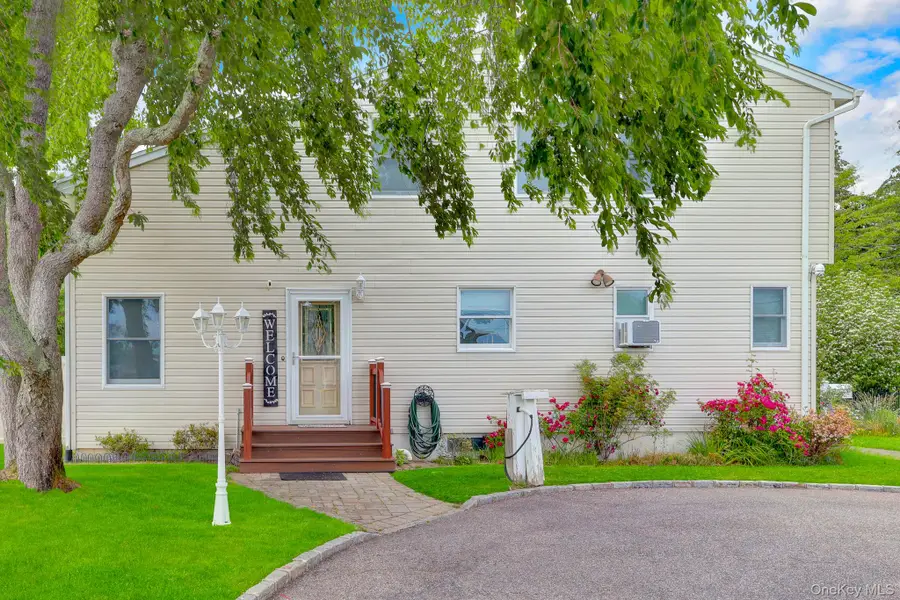 301 Oak Neck Road, West Islip, NY 11795 - #3