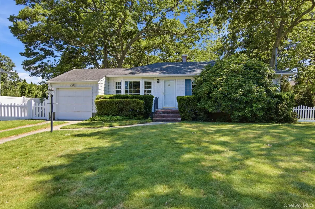34 Hollo Drive, Holbrook, NY 11741 - #1