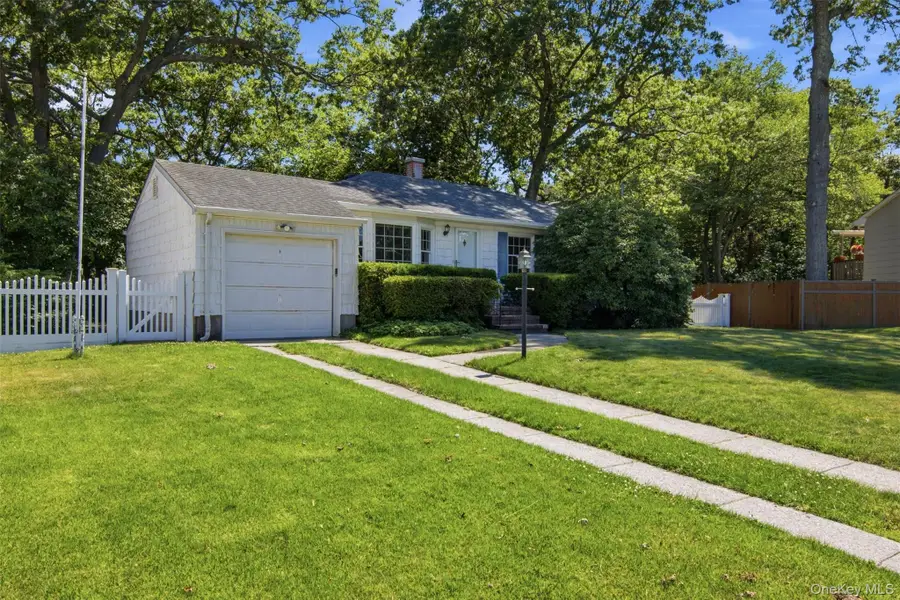 34 Hollo Drive, Holbrook, NY 11741 - #3