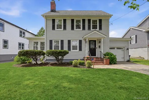 17 Norman Avenue, Amityville, NY 11701
