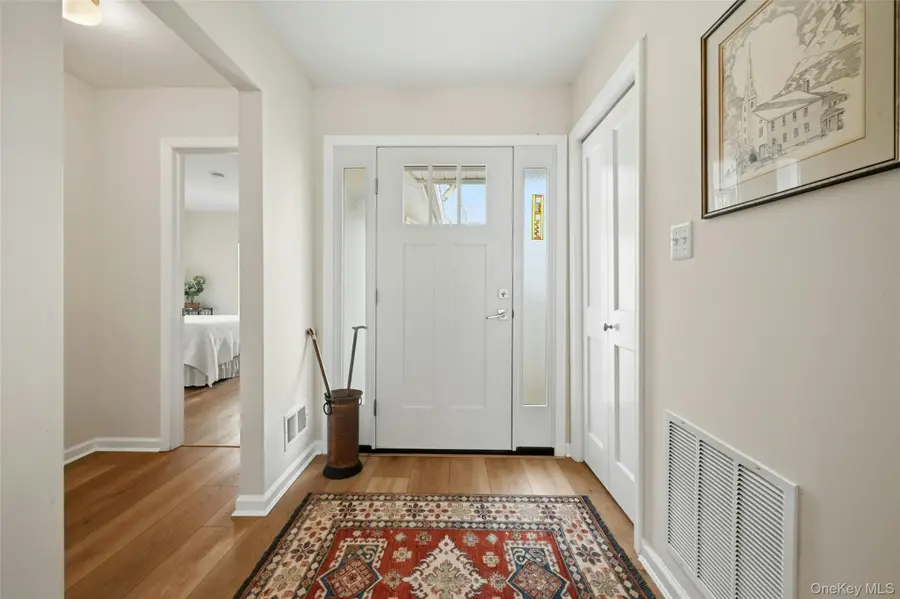 210 Elton Court W, Saint James, NY 11780 - #3