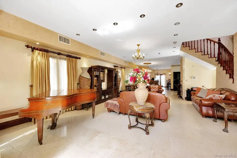 186-31 Radnor Road, Jamaica, NY 11432 - #2