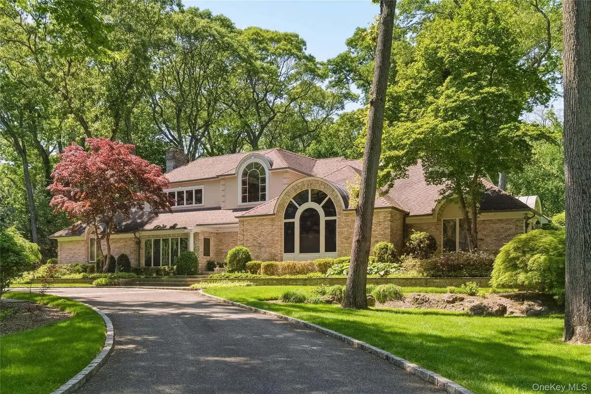 5 Victorian Lane, Brookville, NY 11545 - #1