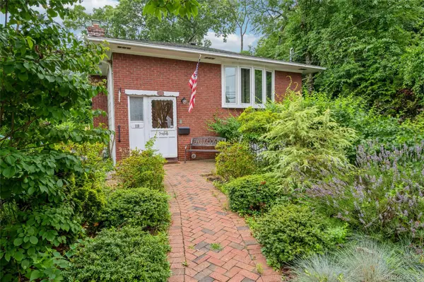 119 Norwood Avenue, Malverne, NY 11565