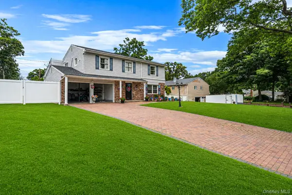 23 Essex Drive, Coram, NY 11727