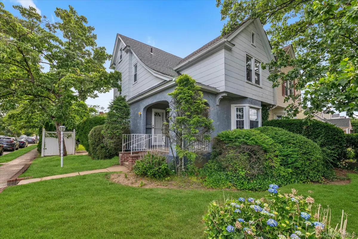 343 Nassau Boulevard, New Hyde Park, NY 11040 - #1