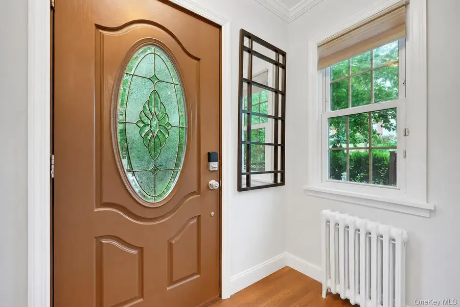 4 Interlaken Avenue, New Rochelle, NY 10801 - #2