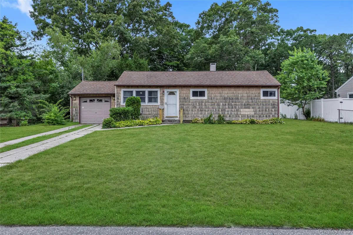 1142 Bay Shore Avenue, Bay Shore, NY 11706 - #1