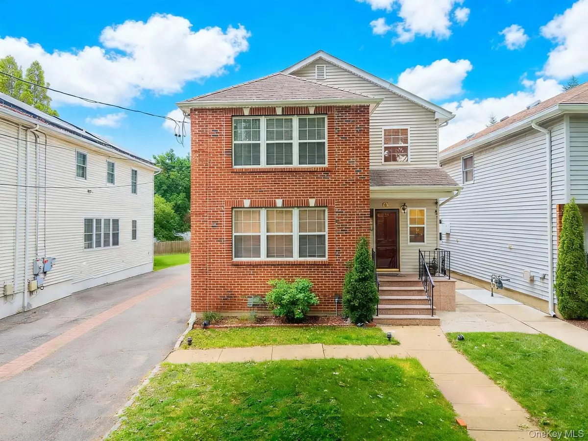 75 Cedar Place, Floral Park, NY 11001 - #1