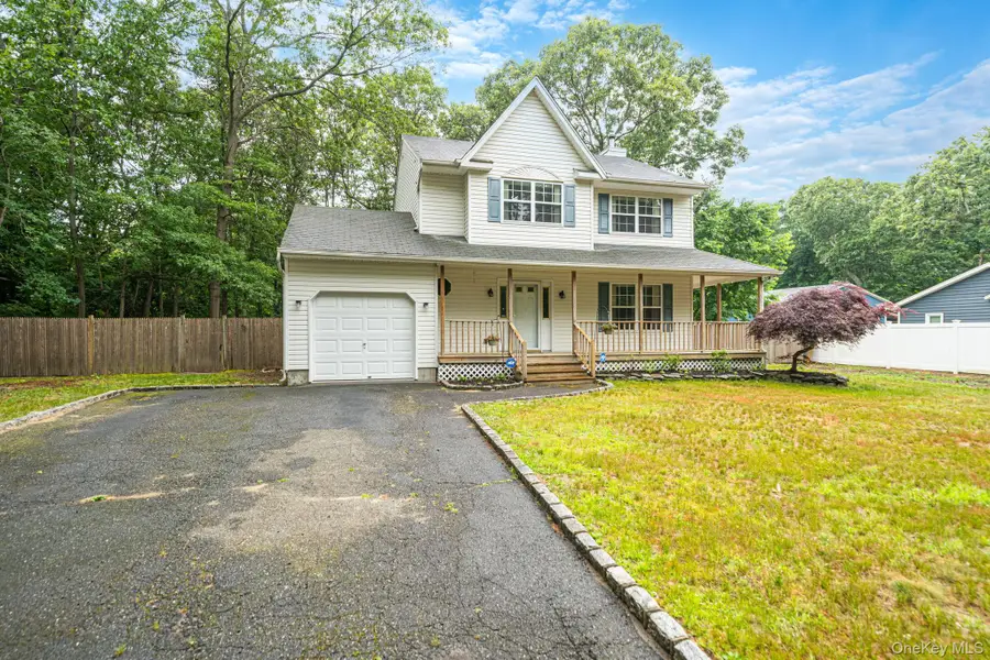 2 Community Road, Coram, NY 11727 - #2