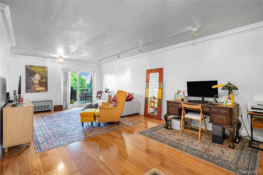 175 Maple Avenue #4D, Westbury, NY 11590 - #2