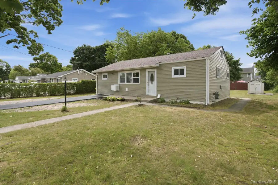 42 Bradley Street, Brentwood, NY 11717 - #2