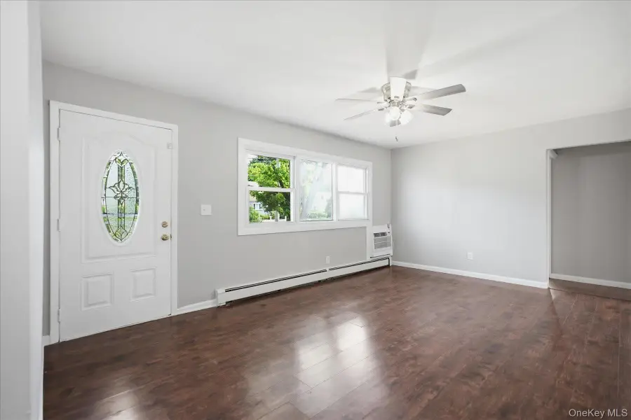 42 Bradley Street, Brentwood, NY 11717 - #3