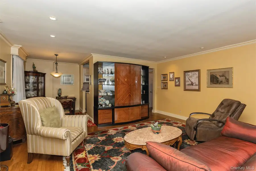 182-12 Horace Harding Expressway #1K, Fresh Meadows, NY 11365 - #3