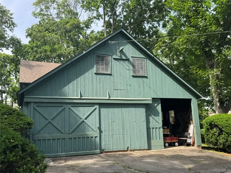 33 Crosby Street, Center Moriches, NY 11934 - #3