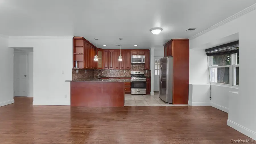 185 E 17th Street, Huntington Station, NY 11746 - #3