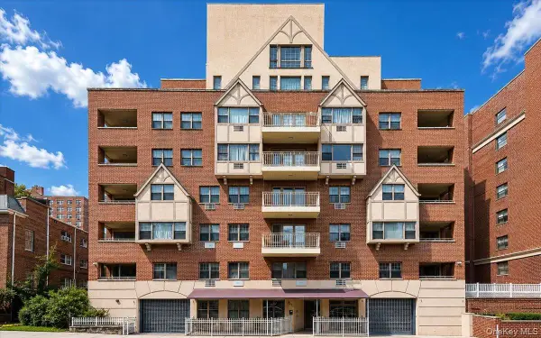 83-75 117th Street #4D, Kew Gardens, NY 11415
