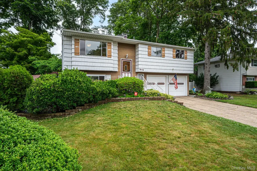 90 Rhode Island Avenue, Bay Shore, NY 11706 - #2