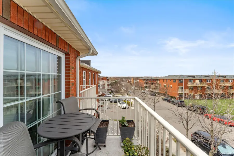 12206 Powells Cove Boulevard #132, College Point, NY 11356 - #3