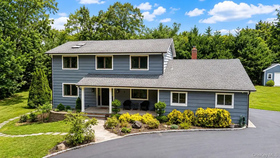 9 Huckleberry Lane, East Setauket, NY 11733 - #2