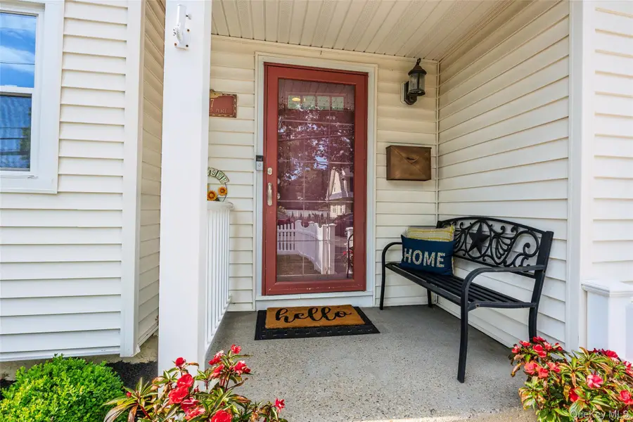 17 Garfield Place, East Northport, NY 11731 - #2