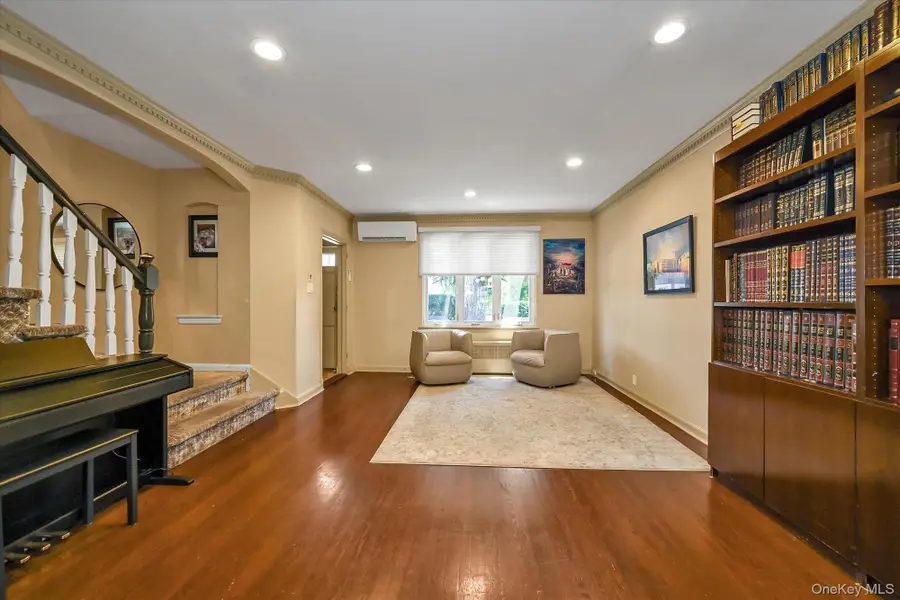 Address Withheld By Seller, Flushing, NY 11367 - #3