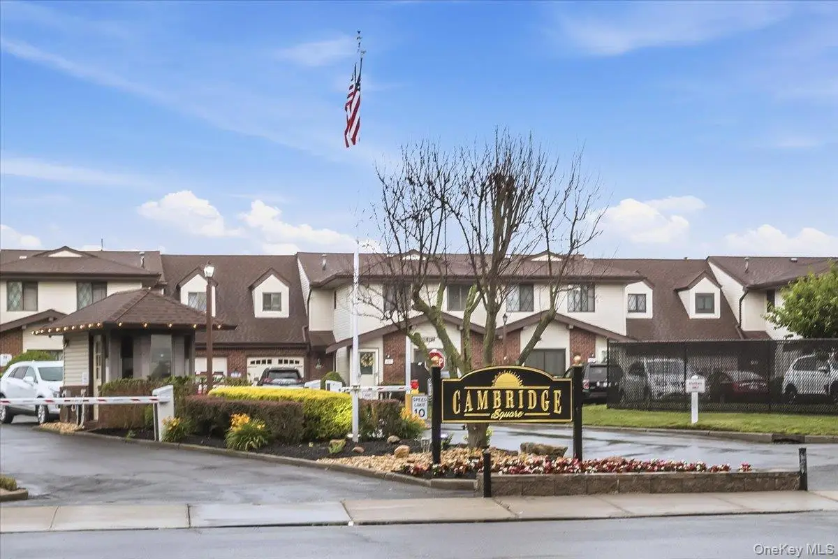 62 Cambridge Drive W, Copiague, NY 11726 - #1