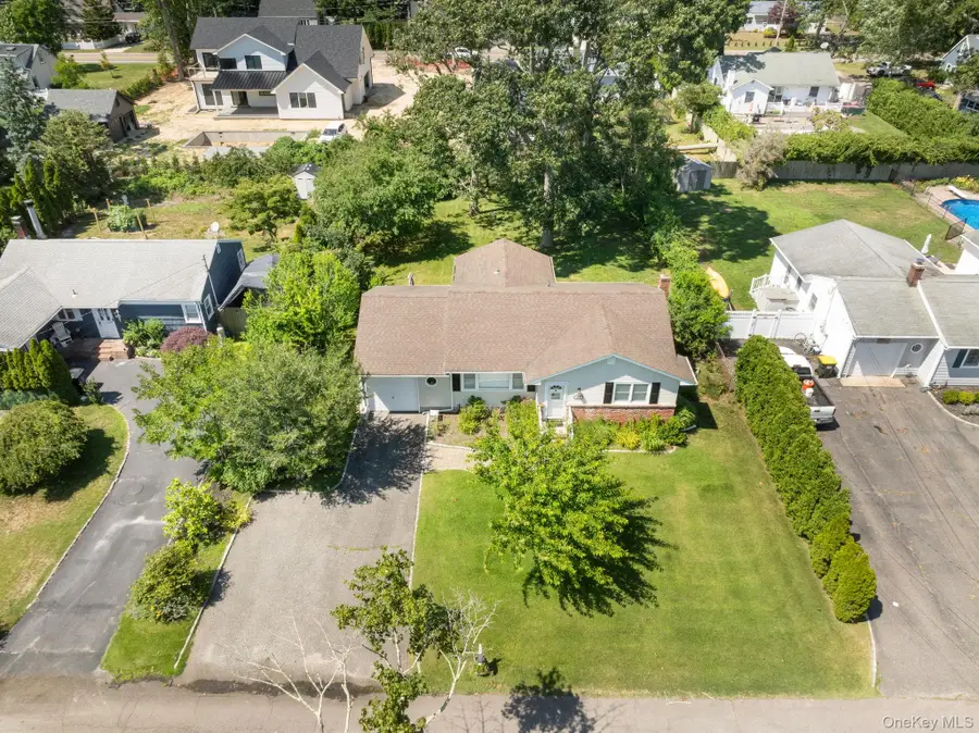 23 Staller Boulevard, Hampton Bays, NY 11946 - #2