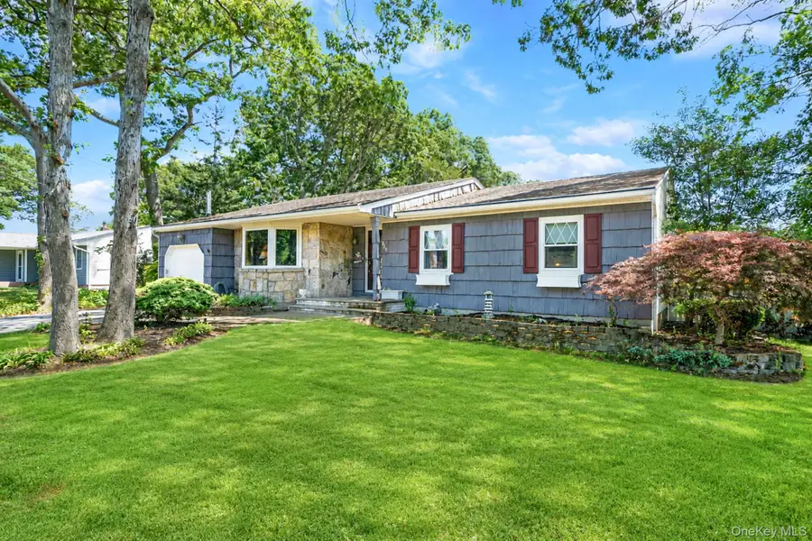 220 Terry Boulevard, Holbrook, NY 11741 - #2