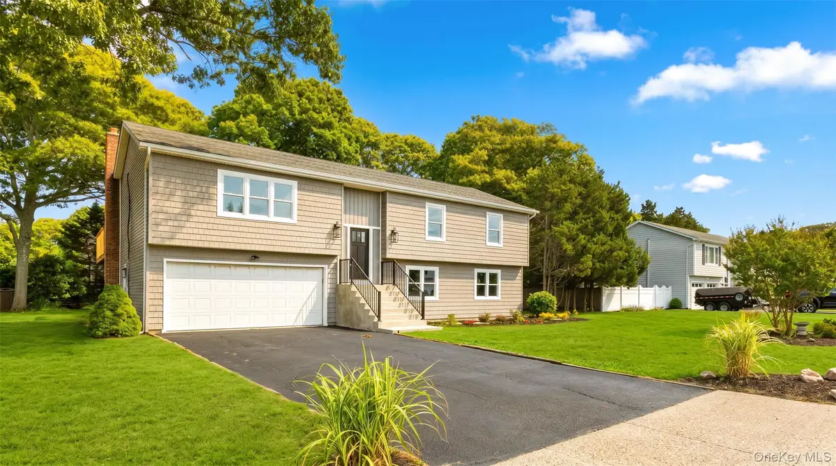 7 Sinnickson Road, Center Moriches, NY 11934 - #1