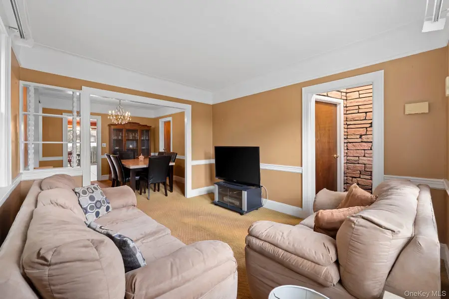 1318 Scimitar Avenue, Elmont, NY 11003 - #3