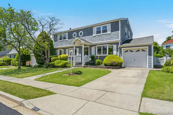 216 Gardner Avenue, Jericho, NY 11753