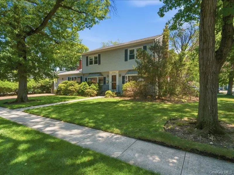 100 Bayberry Avenue, Garden City, NY 11530 - #2