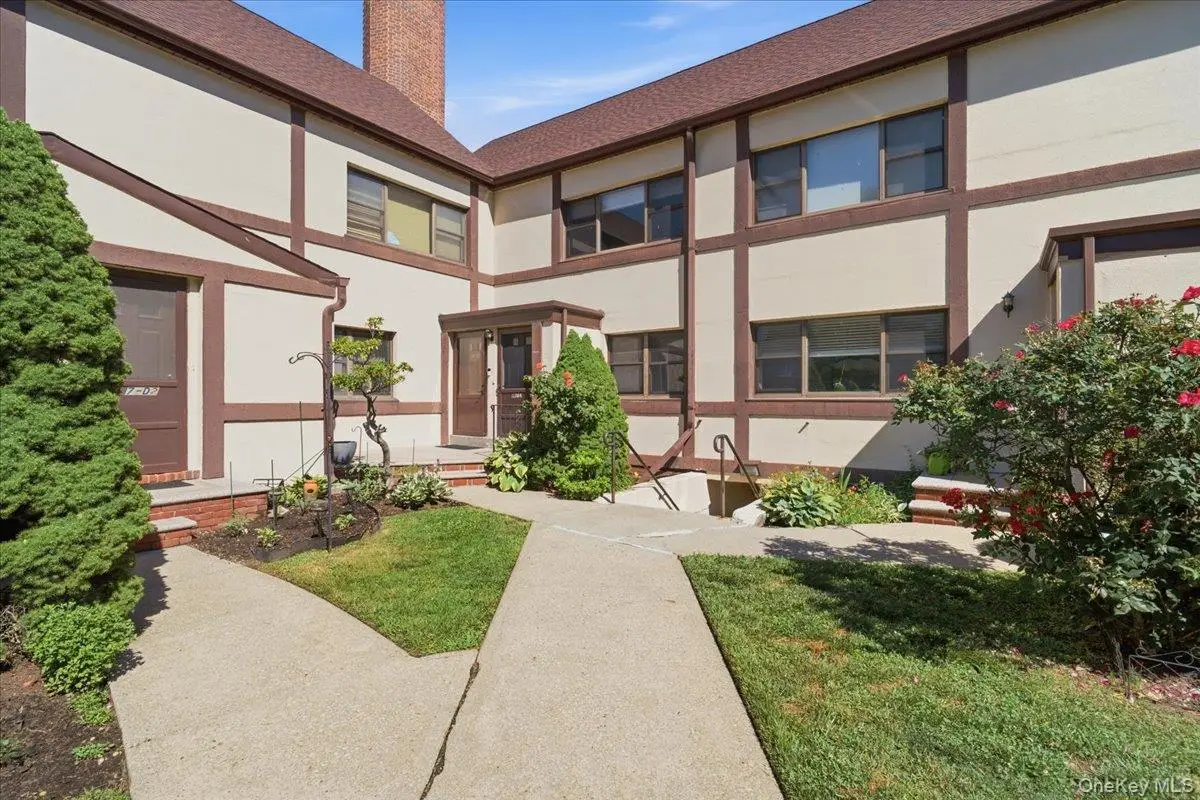 107 15th Street #E2, Garden City, NY 11530 - #1