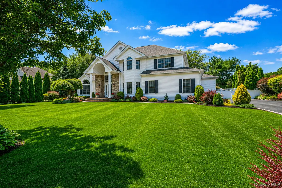 10 Park View Lane, Lake Grove, NY 11755 - #1