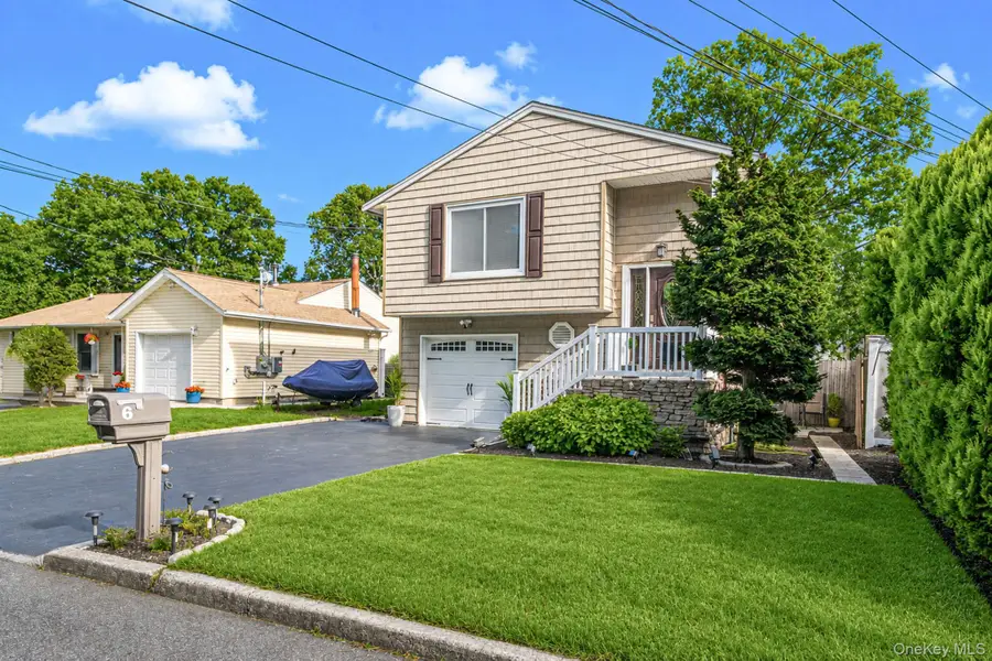 6 Atlantic Street, Holtsville, NY 11742 - #2