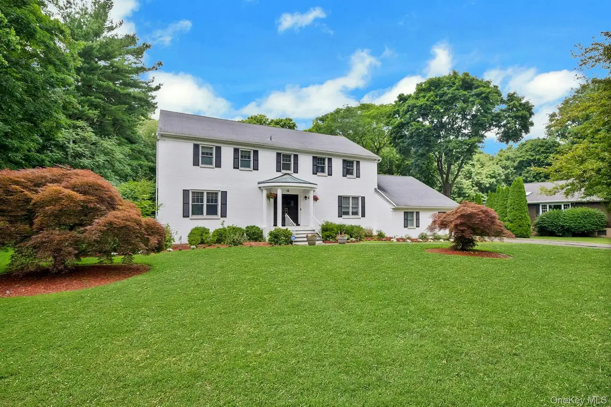 16 Hearthstone Circle, Scarsdale, NY 10583 - #1